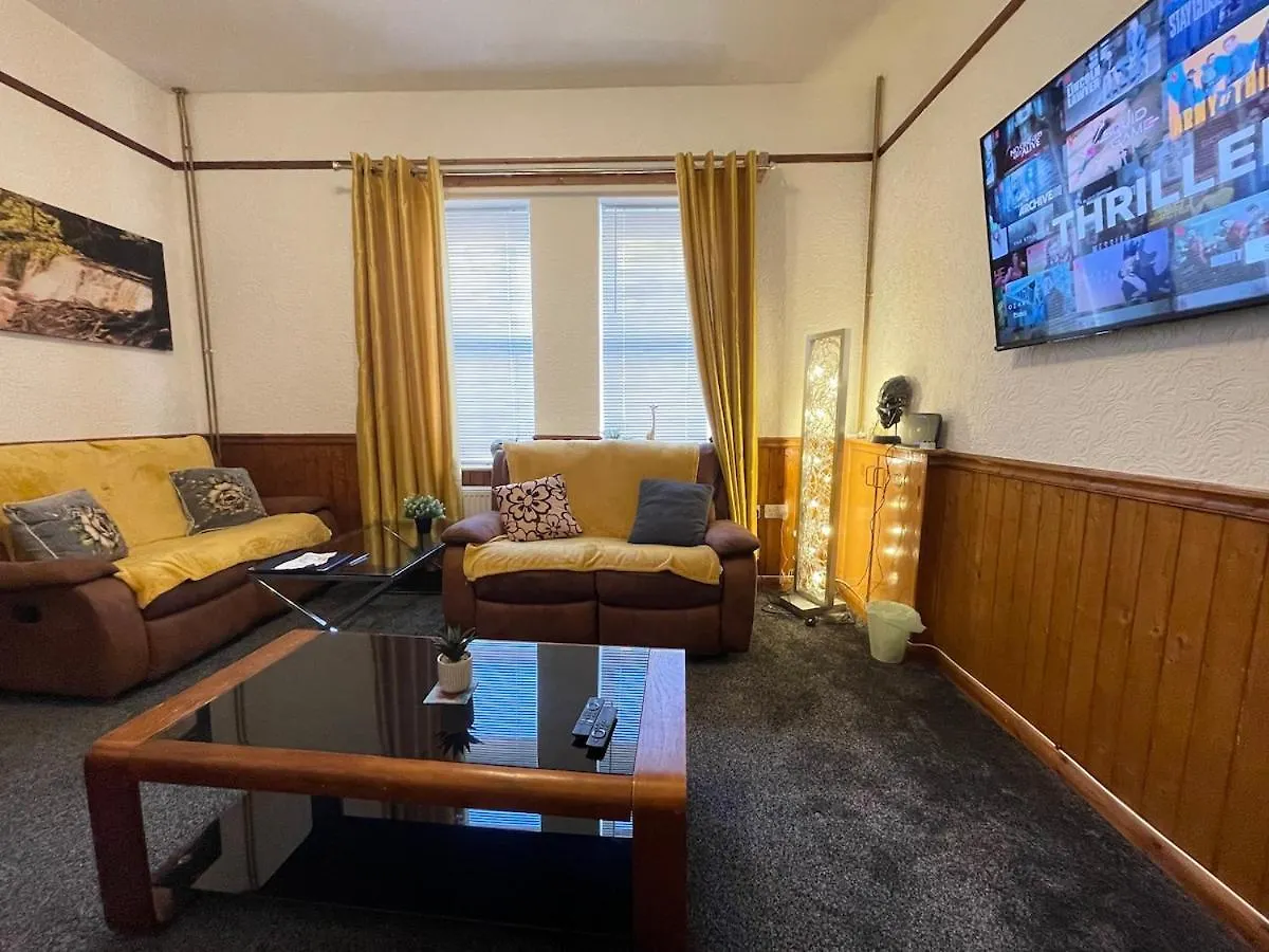 5 Bedroom House - 10 Beds - City Centre - Parking Cardiff